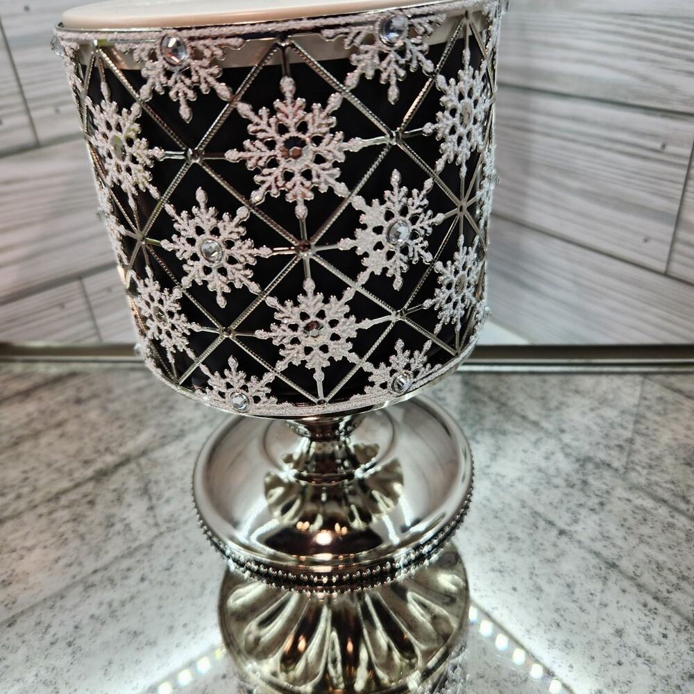 Bath Body Works 3Wick candle holder